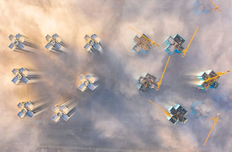Luftbild einer Baustelle in China. Foto: Liuu Xu/XinHua/dpa