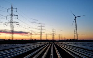 Die Ampel-Koalition will das Bundesbedarfsplangesetz ändern. Hauptziel ist, den Strom, der im Norden Deutschlands produziert wird, künftig schneller in den Süden und Westen des Landes transportieren zu können.