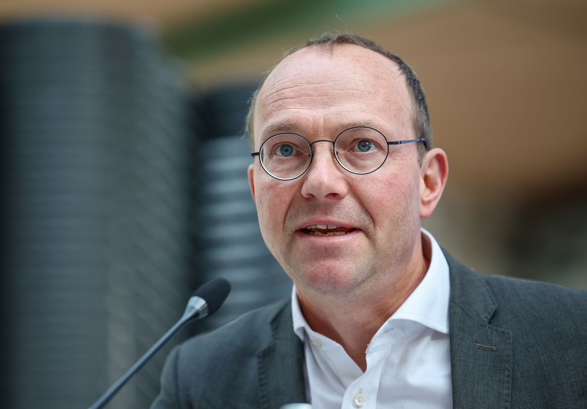 Günther hält Forderung zu E-Fuels für Pkw für Geisterdebatte