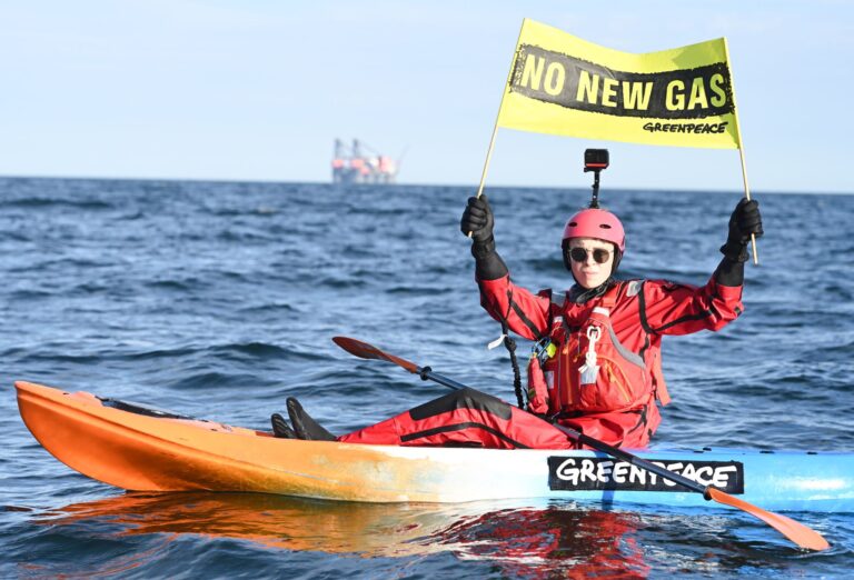 Umweltaktivisten befürchten schlimme Folgen für die Nordsee und das Wattenmeer, sollten die Gasbohrungen vor Borkum beginnen. (Archivbild)