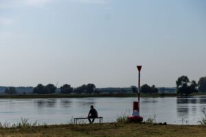 Blick auf die Elbe bei Wittenberge. Auch in Sachsen-Anhalt steigen die Wasserstände weiter an.