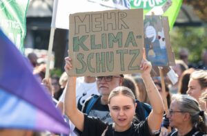 In Rheinland-Pfalz und dem Saarland sprach die Polizei von einem ruhigen Verlauf.