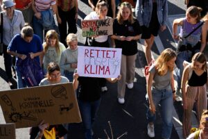 Beim «globalen Klimastreik» wollen die Teilnehmerinnen und Teilnehmer unter anderem für eine Verkehrswende demonstrieren.