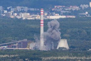 Nach der Sprengung einer Weltkriegsbombe läuft der Betrieb in Litvinov wieder an. (Archivbild)