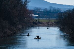 Wegen niedriger Wasserstände sind Kanufahrten auf dem Obermain (hier in Hausen bei Lichtenfels) derzeit an manchen Stellen nicht möglich. (Archivbild)