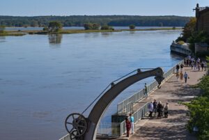 Stadt Frankfurt verbietet wegen des Oder-Hochwassers das Betreten von Deichen.