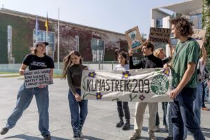 In Berlin ruft Fridays for Future heute zum Klimaprotest vor dem Kanzleramt auf. (Archivbild)