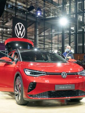 Ein VW ID.5 bei der Vorstellung des Modells. Auch dieses Elektroauto wird vom Kraftfahrtbundesamt als SUV geführt.