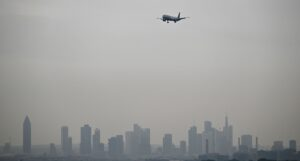 Im Rhein-Main-Gebiet gibt es mehrere Mess-Stationen für Ultrafeinstaub, um Auswirkungen des Flugverkehrs zu ermitteln. (Archivfoto)