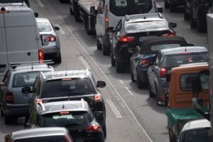 Nach der Corona-Pandemie gibt es laut ADAC wieder mehr Verkehrsaufkommen. (Archivfoto)