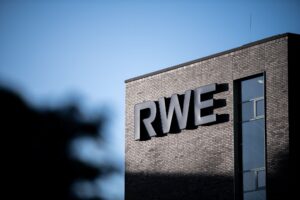 Nach dem Wahlsieg von Donald Trump bei den US-Präsidentschaftswahlen sieht der Energiekonzern RWE höhere Risiken für sein US-Geschäft. (Archivbild)