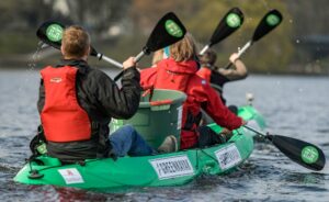 Paddler sammelten mit kostenlosen, grünen Kajaks viel weniger Abfall ein als in früheren Jahren. (Archivbild)