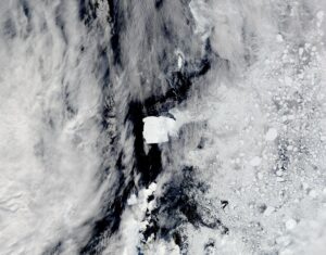 Der wohl größte Eisberg der Welt ist Jahrzehnte nach seinem Abbrechen vom antarktischen Schelfeis auf dem Weg nach Norden.