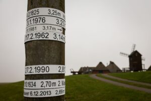 Die sogenannte Halligflut richtete insbesondere auf den Halligen große Schäden an.