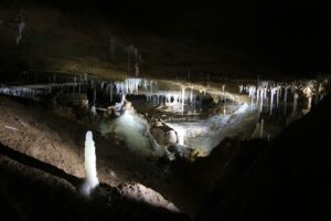 In dieser Höhle in Hessen stand der Tropfstein.