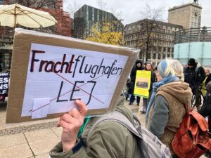 Der Flughafen Leipzig/Halle soll massiv ausgebaut werden – doch der Widerstand wächst. (Archivbild)