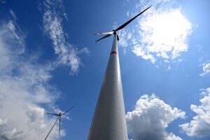 Windland Nordrhein-Westfalen: In keinem anderen Bundesland wurde im vergangenen Jahr so viel Windkraftleistung installiert wie in NRW, sagt die Fachagentur Wind an Land. Die im Landesverband Erneuerbare Energien vertretenen Betreiber sind erfreut. (Archivbild)