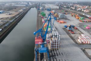 Der Einsturz der Carolabrücke stellt den Binnenhafen Riesa vor große Herausforderungen.