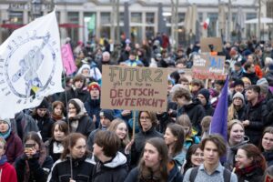 Die Klimaschutzbewegung Fridays For Future formiert sich in Dresden im Vorfeld der Bundestagswahl zum Protest.