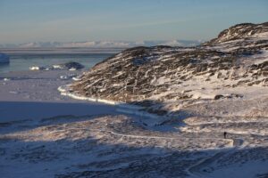 Grönland ist ein Land voller Eis und Schnee. Unter der Erdoberfläche lagern jedoch immense Rohstoffvorkommen.