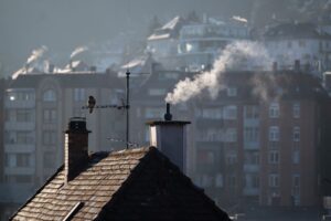 Auch das Heizen sorgt für Feinstaub in der Luft. (Archivfoto)