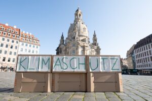 Der Klimaschutz muss nach Ansicht von Aktivisten bei den Koalitionsverhandlungen in Berlin eine stärkere Rolle spielen.