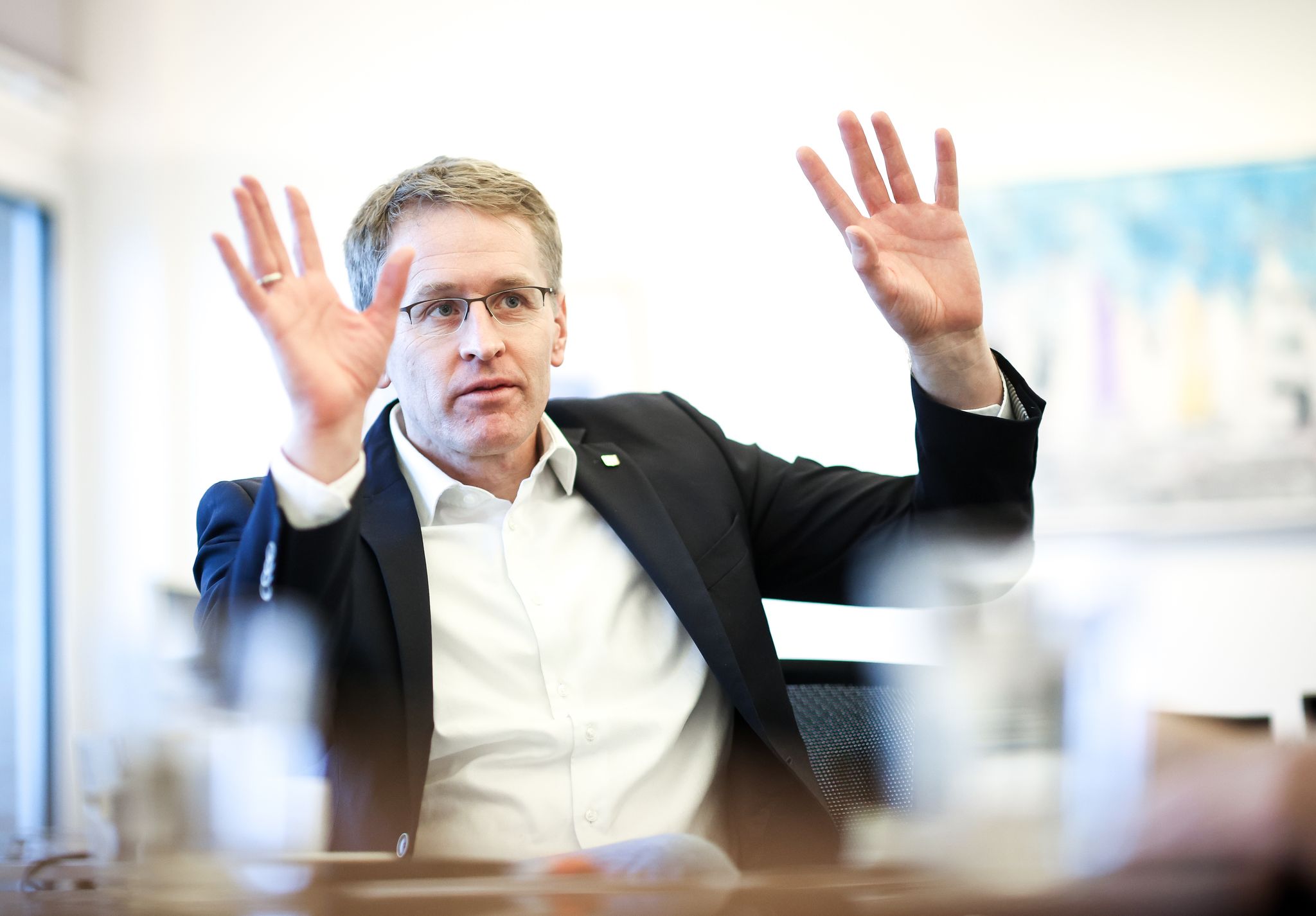 Günther sagt Unterstützung für Finanzpaket zu