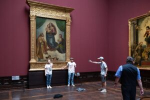 Im Fall der Attacke auf Dresdens „Sixtinische Madonna“ sind die Strafen gemildert worden. (Archivbild)