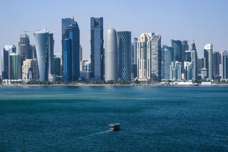 Blick auf Doha, die Hauptstadt von Katar (Archivbild) Foto: Bernd von Jutrczenka/dpa