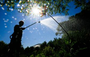 Vom 1. Juni bis zum 30. September schränkt die Region Hannover die Wassernutzung für bestimmte Gruppen und zu bestimmten Zeiten ein.