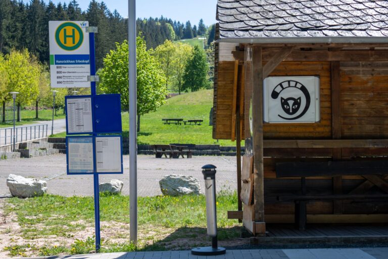 In den Nationalpark kommen laut erster Erhebung und Schätzungen rund 400.000 Besucher im Jahr. (Archivbild) Foto: Harald Tittel/dpa