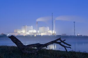 Das Müllheizkraftwerk in Rothensee versorgt mehr als 44.000 Haushalte in Magdeburg mit Wärme. Die Wärmeplanung ist eine Aufgabe der Klimaschutzmanager. (Archivbild)
