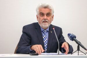 Sachsen-Anhalts Energieminister drängt auf eine zukunftssichere Perspektive für das Kraftwerk Schkopau. (Archivbild)