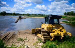 Wegen des Niedrigwassers in der Elbe pausiert eine Fähre im Landkreis Lüneburg.