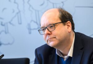 Niedersachsens Umweltminister Christian Meyer (Grüne) sieht keinen Bedarf für weitere Gasförderprojekte. (Archivbild)