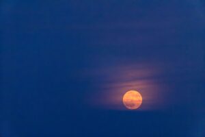 Auch heute ist der «Erdbeermond» noch zu sehen.