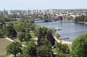 Der Park Babelsberg ist von der Trockenheit deutlich gezeichnet.