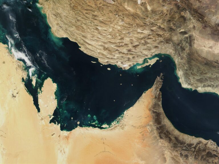 Der Weg für viele Öltanker führt durch den Persischen Golf. Foto: -/The Visible Earth/NASA/dpa