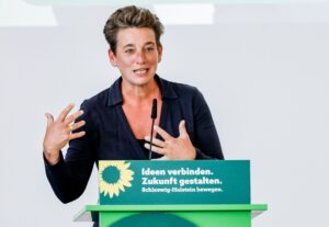 Schleswig-Holsteins Landwirtschaftsminister sowie Umweltminister müssen sich laut Anke Erdmann «auf den Hosenboden setzen». (Archivbild)