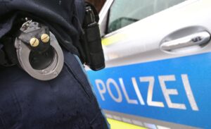 Die Polizei sucht nach Zeugen. (Symbolbild)