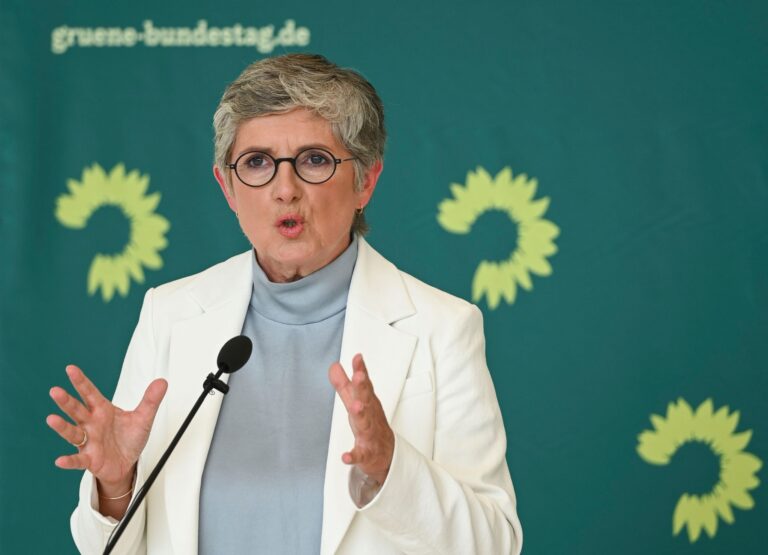 Für die Grünen-Fraktionschefin ist die Ahrtal-Flut eine Erinnerung daran, wie teuer unterlassener Klimaschutz ist. (Archivbild) Foto: Katharina Kausche/dpa