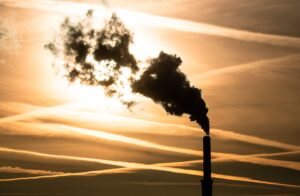 Bis 2030 wollte das Land seinen CO2-Ausstoß um 65 Prozent senken - das dürfte aber Experten zufolge nicht klappen. (Symbolbild)