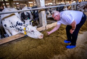 Die Zusammensetzung des Futters ist mitentscheidend für den Ausstoß klimarelevanter Gase durch die Landwirtschaft.