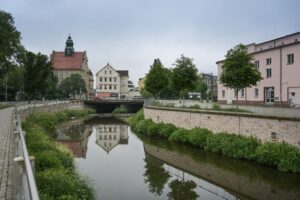 Wegen niedriger Wasserstände und anhaltender Trockenheit verbietet die Stadt Chemnitz die Wasserentnahme zum Eigenbedarf. Das Verbot gilt bis einschließlich 31. Oktober, teilte die Stadt mit. (Archivbild)