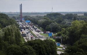 Die marode Norderelbbrücke der A1 kann frühestens ab 2029 durch einen Neubau ersetzt werden.