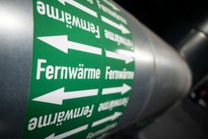 Das Netz von Leitungen, die Fernwärme transportieren, wird in Frankfurt weiter ausgebaut. (Symbolbild)