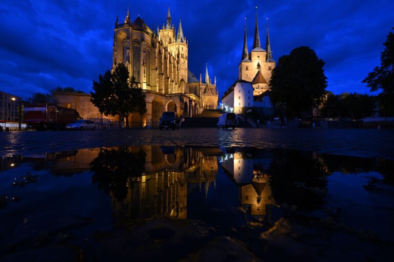 In Erfurt soll die Lichtverschmutzung reduziert werden. (Symbolbild) Foto: Martin Schutt/dpa