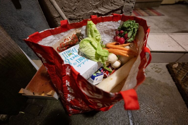 Eine Aktionswoche soll auf Lebensmittelverschwendung aufmerksam machen. (Symbolbild) Foto: Marijan Murat/dpa