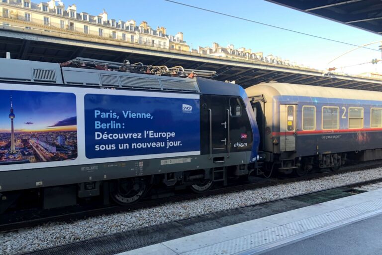 Wegen wegfallender Zuschüsse aus Frankreich droht dem Nachtzug zwischen Paris und Berlin das Aus (Archivbild). Foto: Michael Evers/dpa