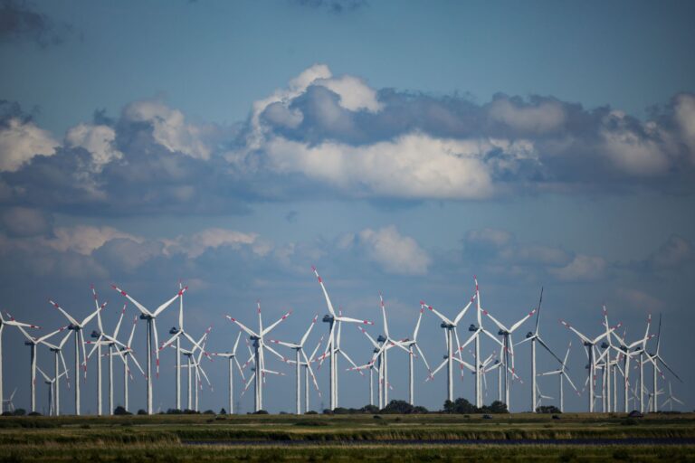 Ziehen Wolken über dem Ausbau der Windenergie in Schleswig-Holstein auf? Foto: Christian Charisius/dpa